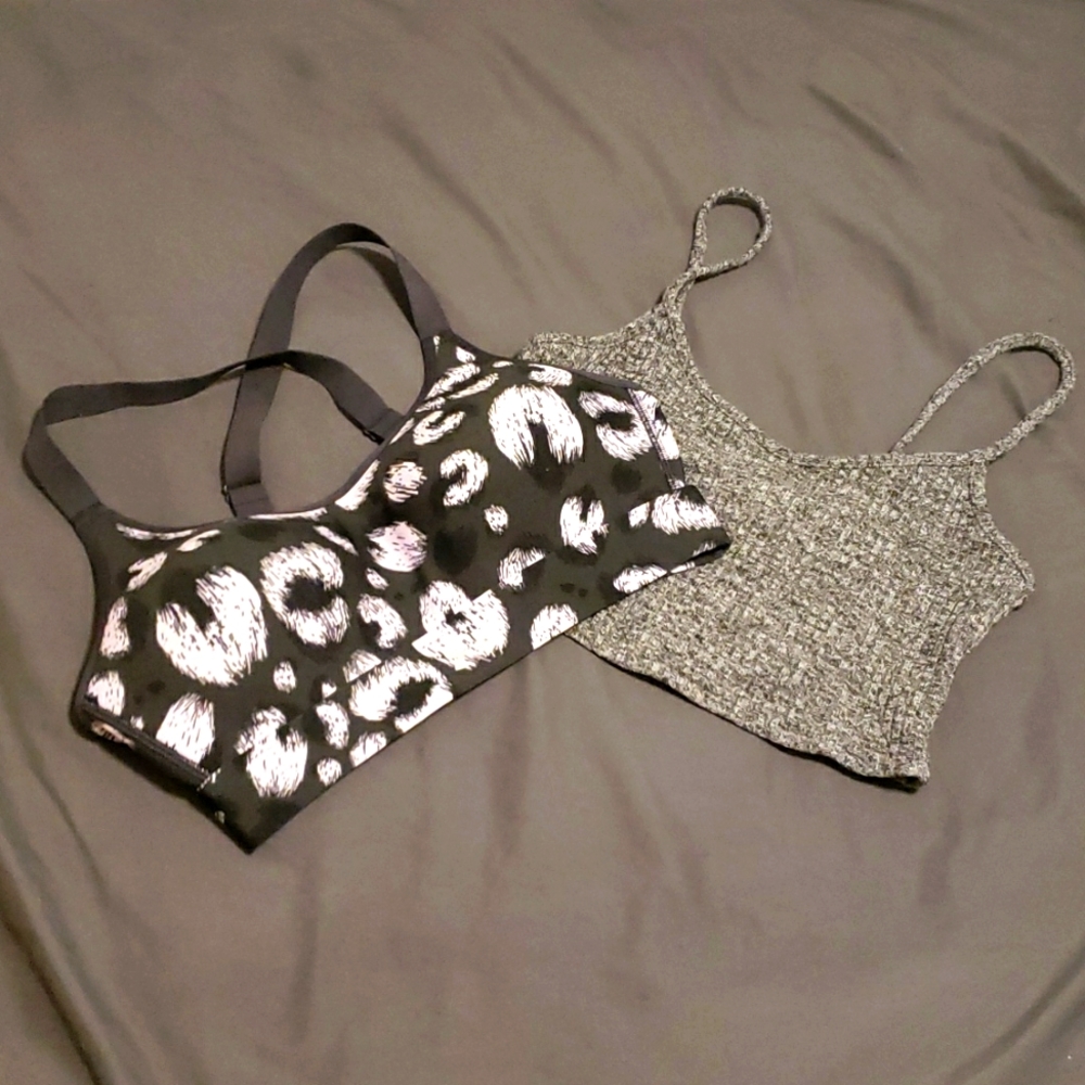 Underarmour sports bra size Small